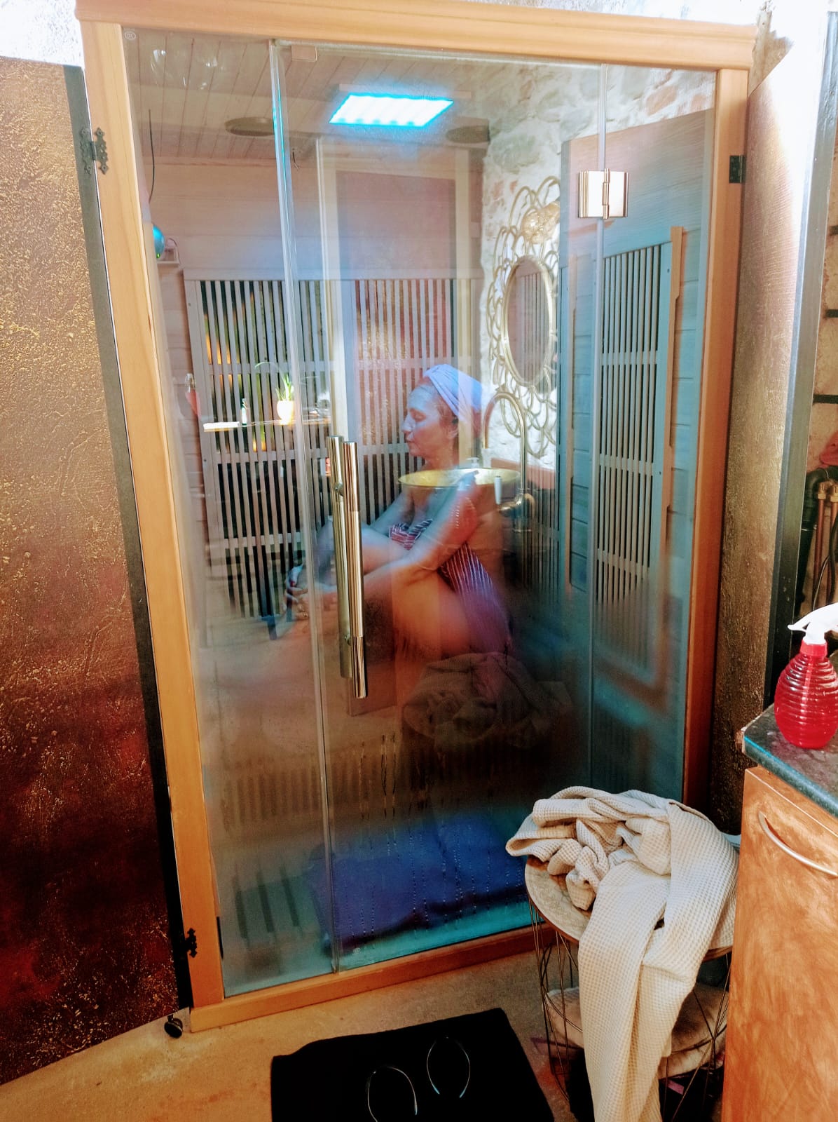 Sauna infrarossi — CasaRosada Wren Sanctuary